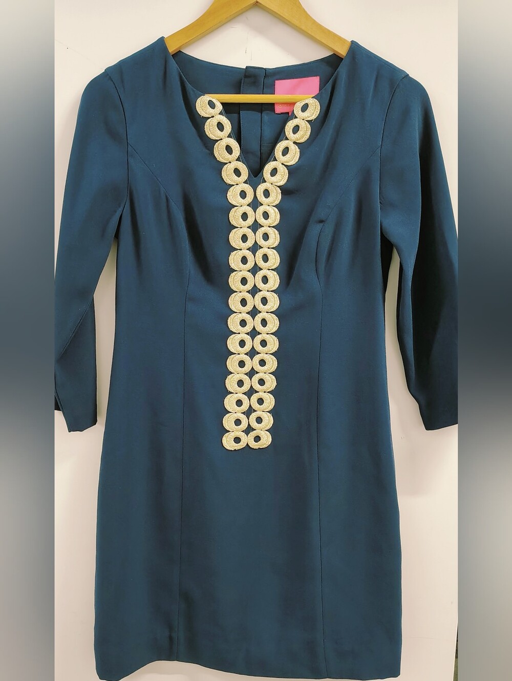 Lilly Pulitzer Navy Jane Shift Dress w Gold Embroidery V-Neckline & 3/4 Slv Sz 2
